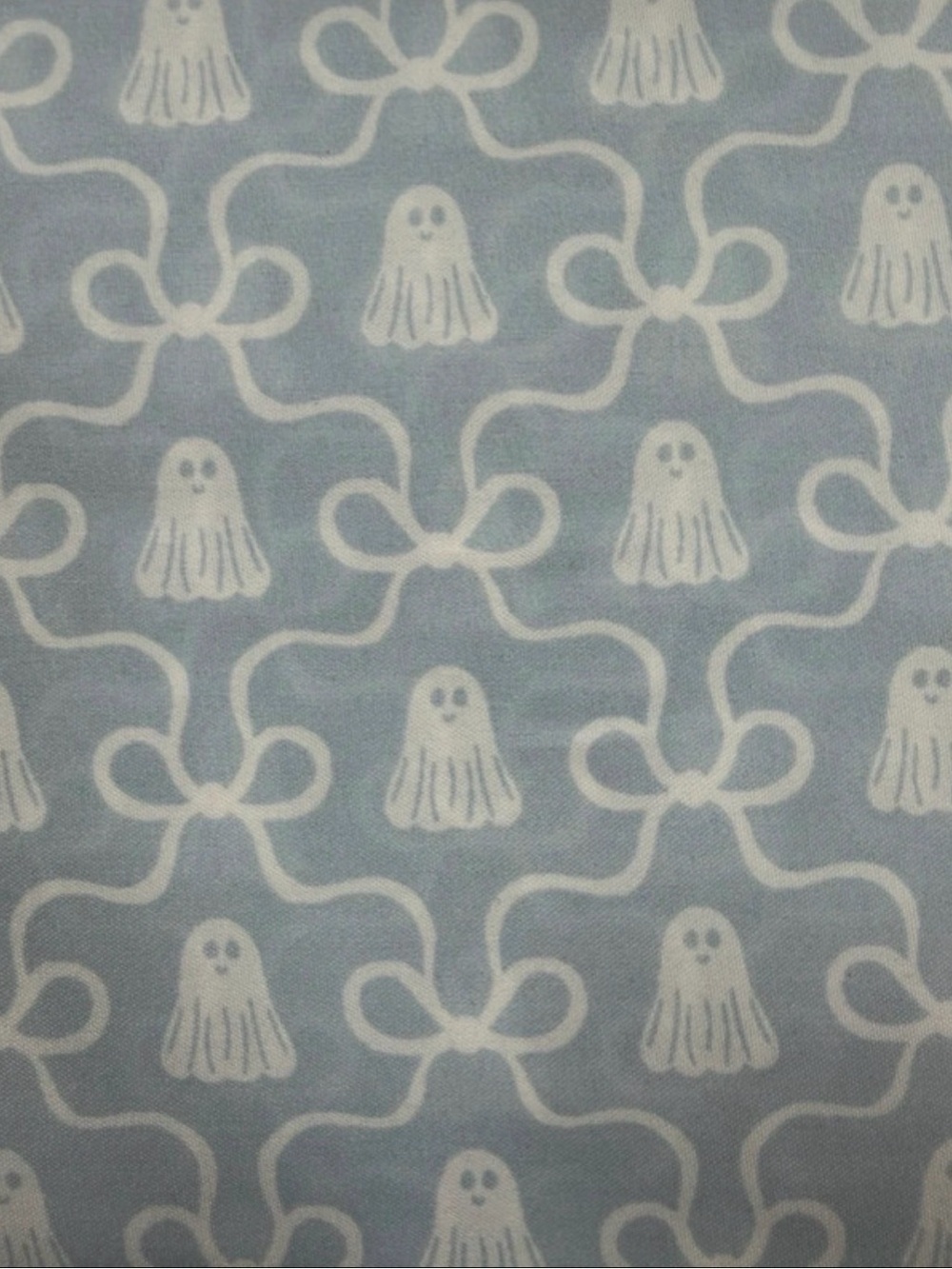 Full Sheet Set in Light Blue Ghost Bows Print NWT Viral Halloween - Picture 2 of 3